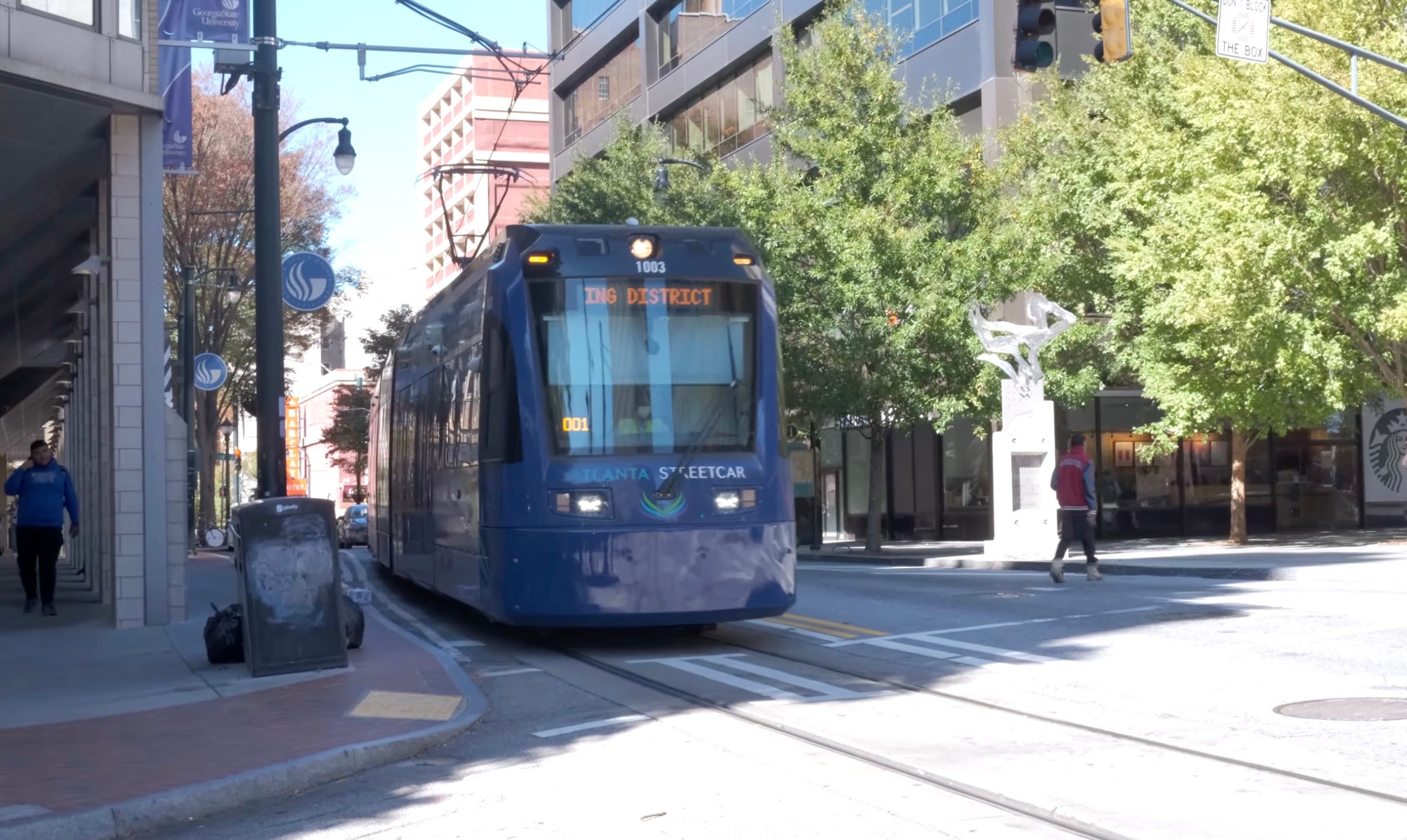 Image: Atlanta Streetcar at Broad Street